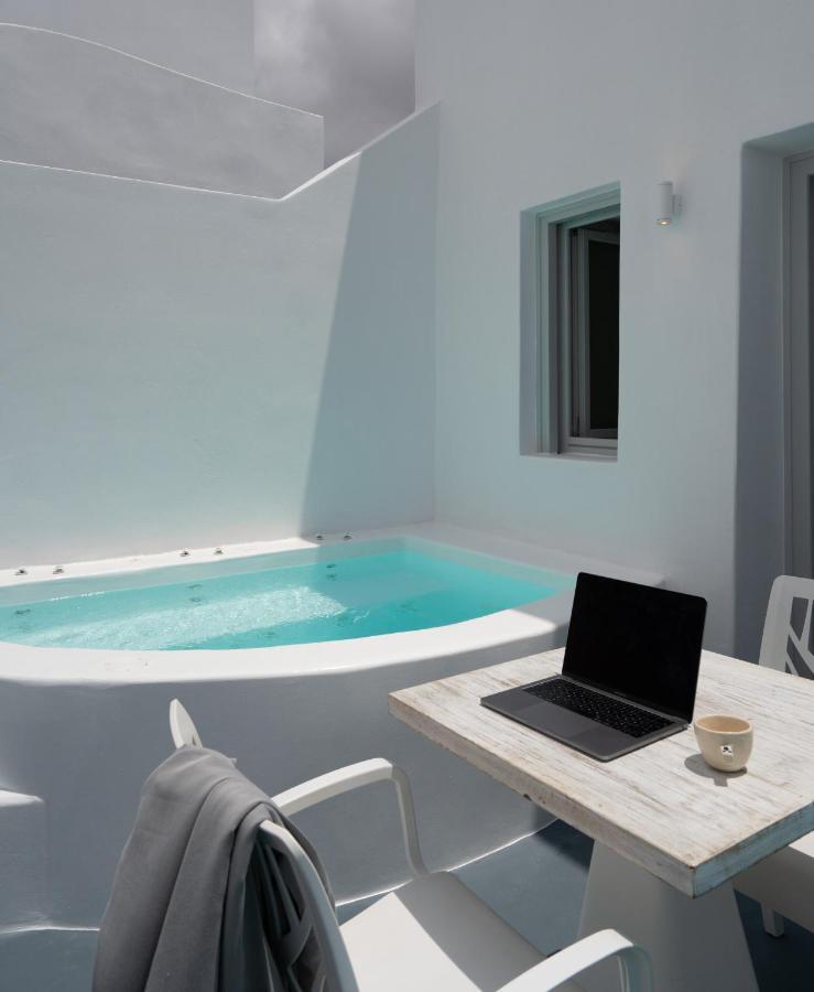 Hôtel White Concept Caves (Adults Only) à Fira  Extérieur photo